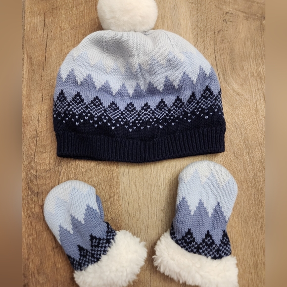 Janie and Jack- Fair Isle Pom Beanie and Gloves 12-24 Months - Picture 3 of 6